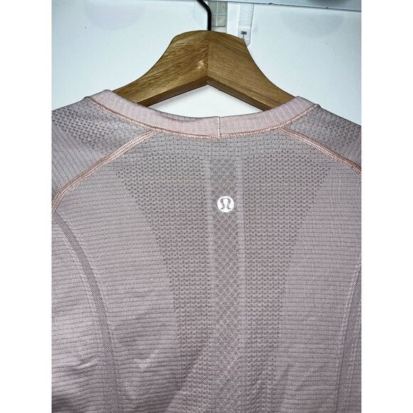 Lululemon Pink Long Sleeve Performance Top With Thumbholes Womens size 6 - Picture 5 of 7